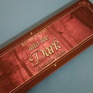 Into the dark eye shadow pallet